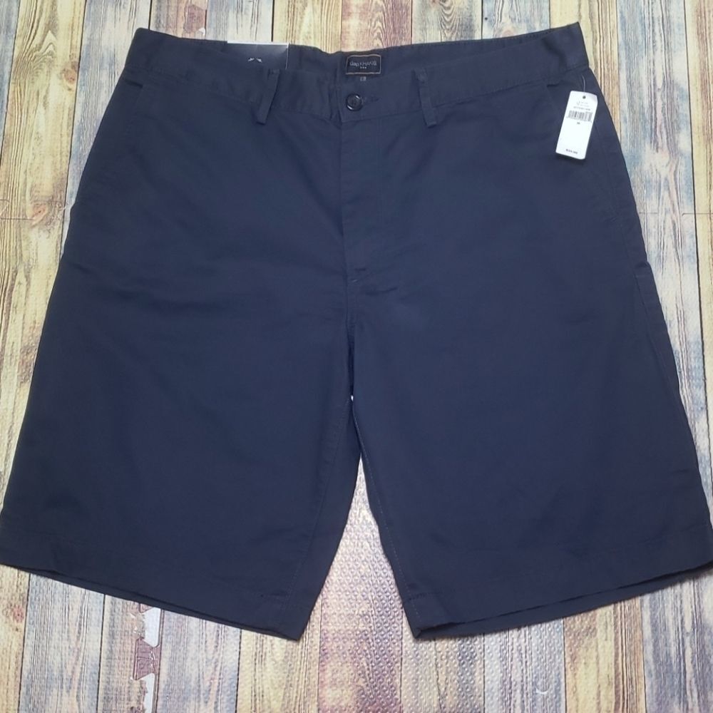 NWT! Gap KHAKIS Factory shorts  size 36